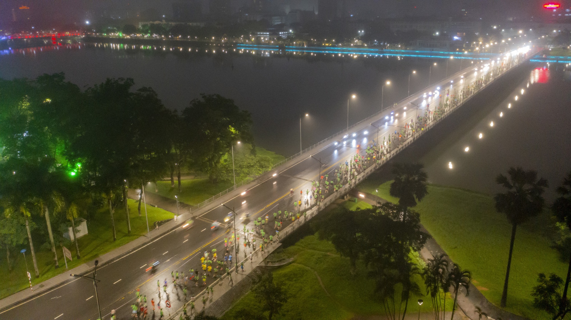 Huế n&aacute;o nhiệt với giải chạy VnExpress Marathon Imperial Hue 2023 - Ảnh 10.