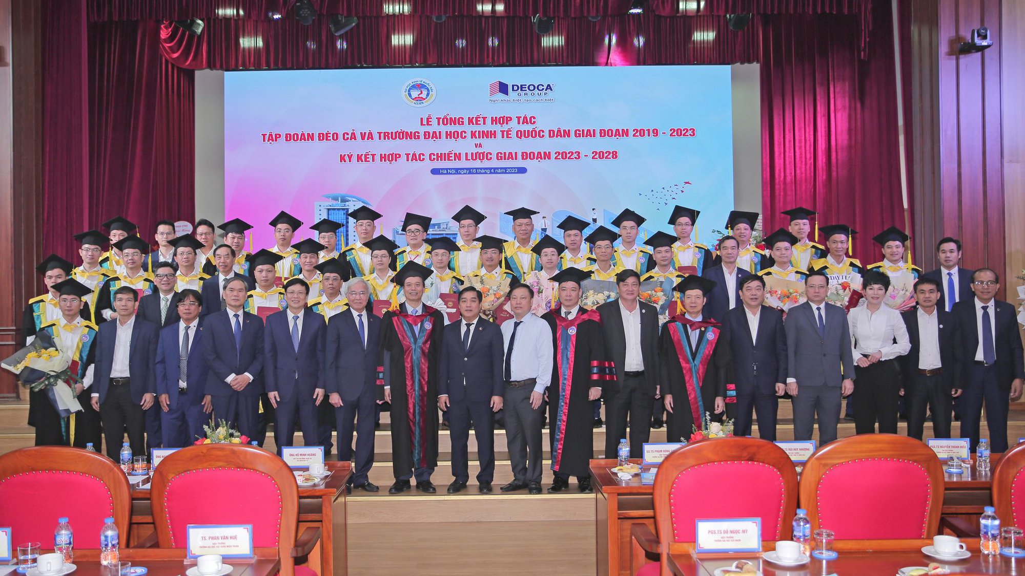 Tập đoàn Đèo Cả ký kết hợp tác chiến lược với Trường Đại học Kinh tế Quốc dân