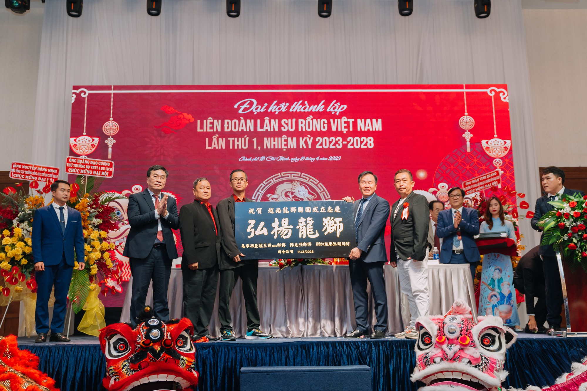 Li&ecirc;n đo&agrave;n L&acirc;n Sư Rồng Việt Nam: Vươn tầm cao mới - Ảnh 7.