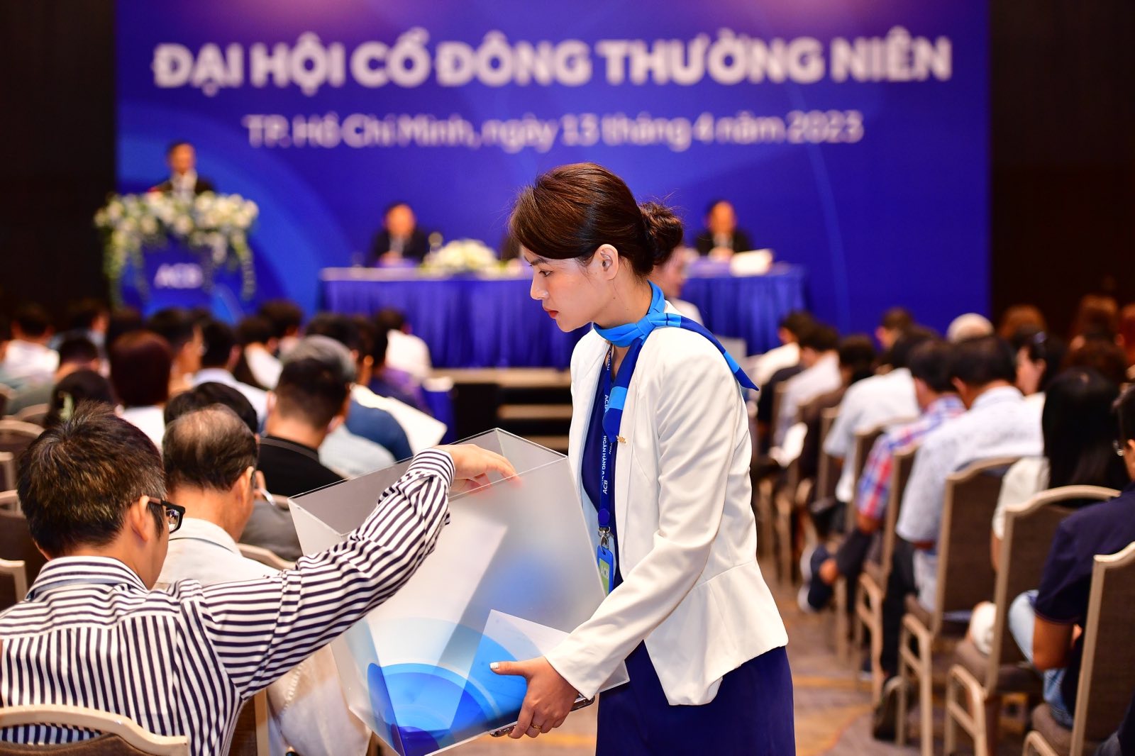 Ghế nóng ngân hàng liên tục “dậy sóng”