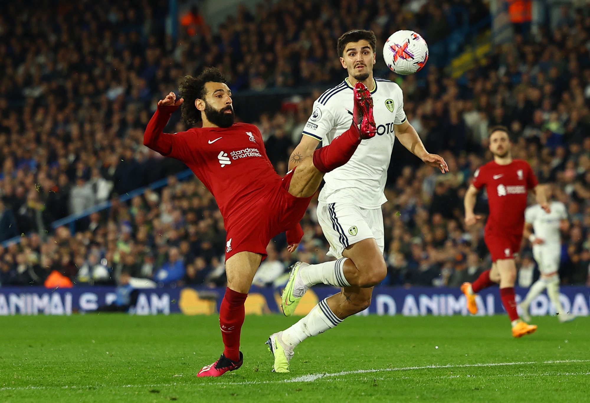V&ugrave;i dập chủ nh&agrave; Leeds United, Liverpool vẫn kh&oacute; mơ trở lại - Ảnh 1.