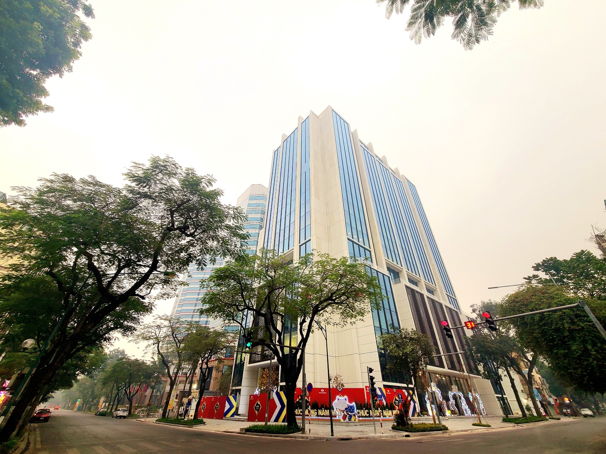 Năm 2023, Techcombank điều chỉnh mục ti&ecirc;u lợi nhuận 22.000 tỉ đồng, top đầu to&agrave;n ng&agrave;nh về CAR v&agrave; vốn chủ sở hữu - Ảnh 1.