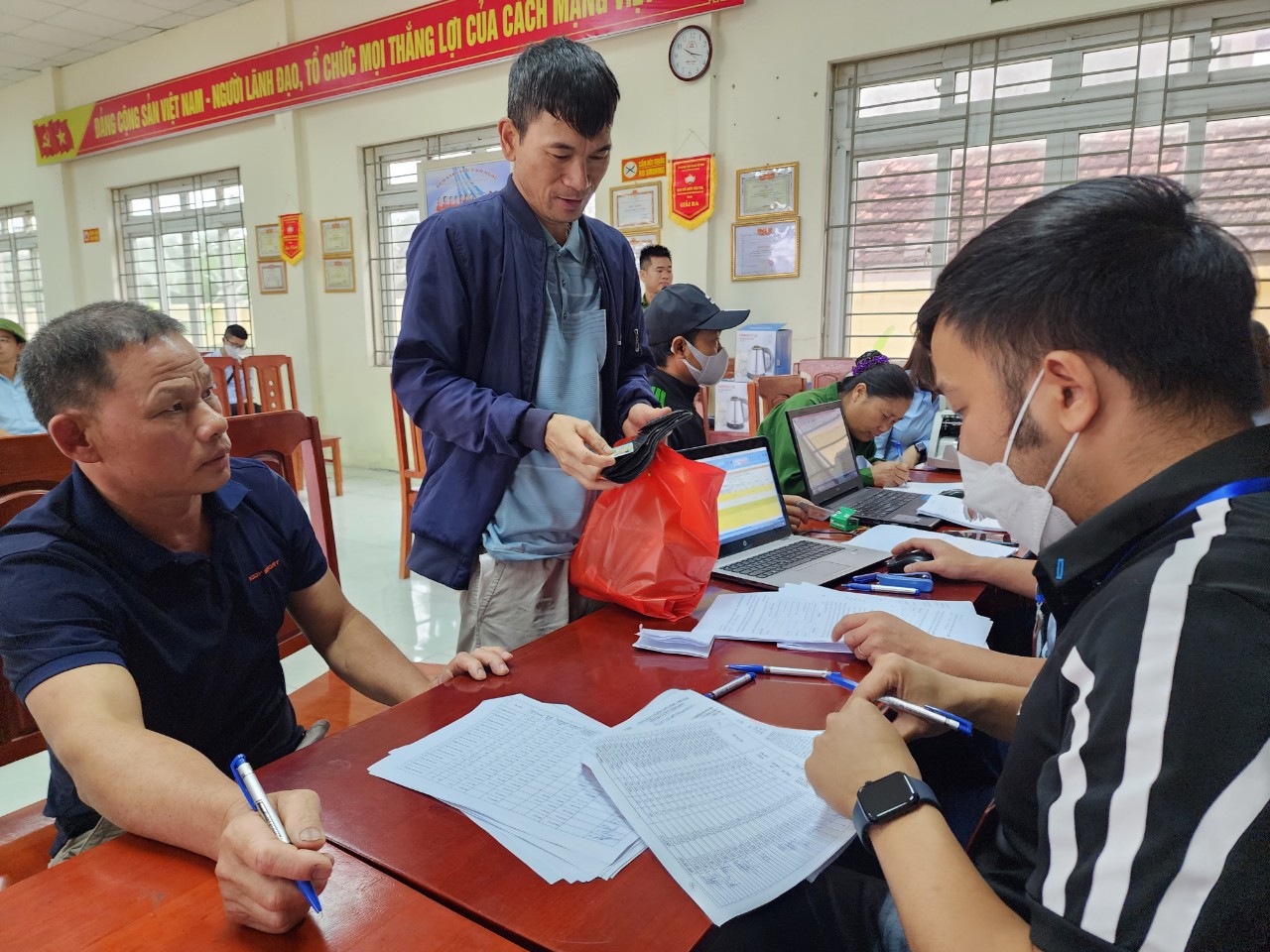 Nhận tiền đền b&ugrave;, người d&acirc;n mong đường V&agrave;nh đai 4 sớm khởi c&ocirc;ng - Ảnh 6.