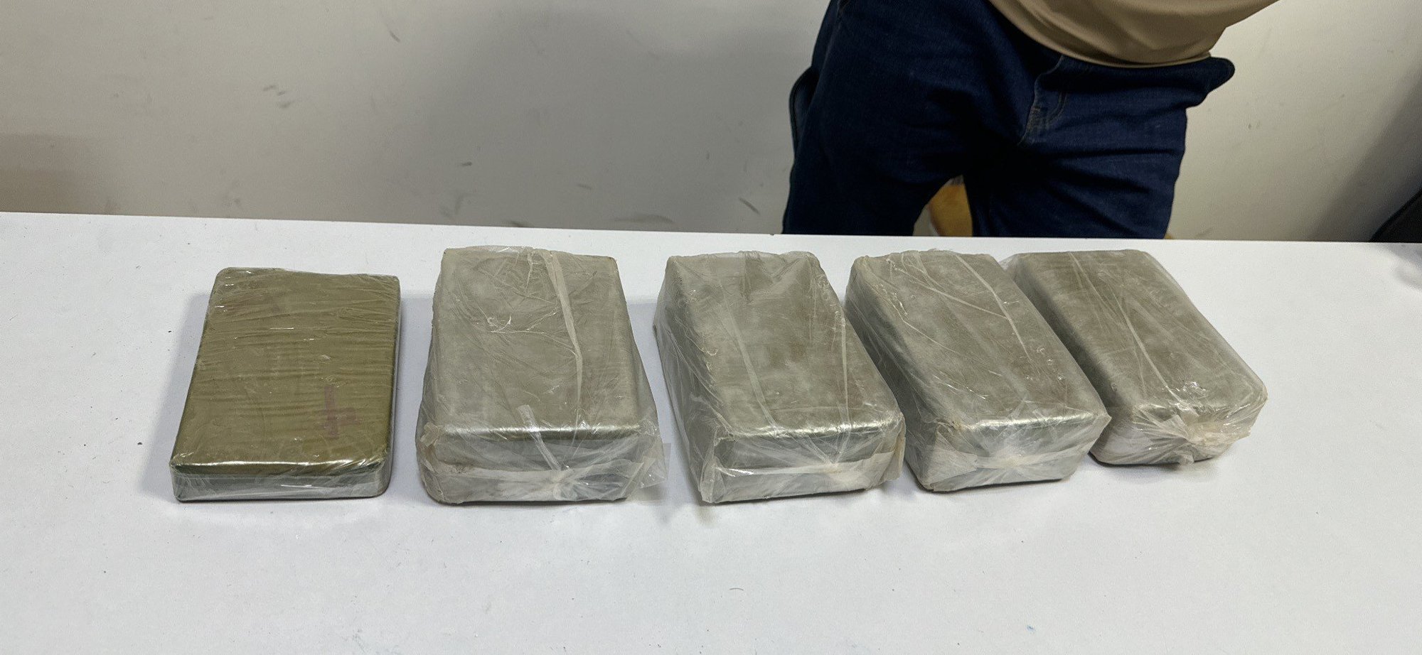 Ph&aacute; đường d&acirc;y ma t&uacute;y li&ecirc;n tỉnh, thu 9 b&aacute;nh heroin - Ảnh 5.