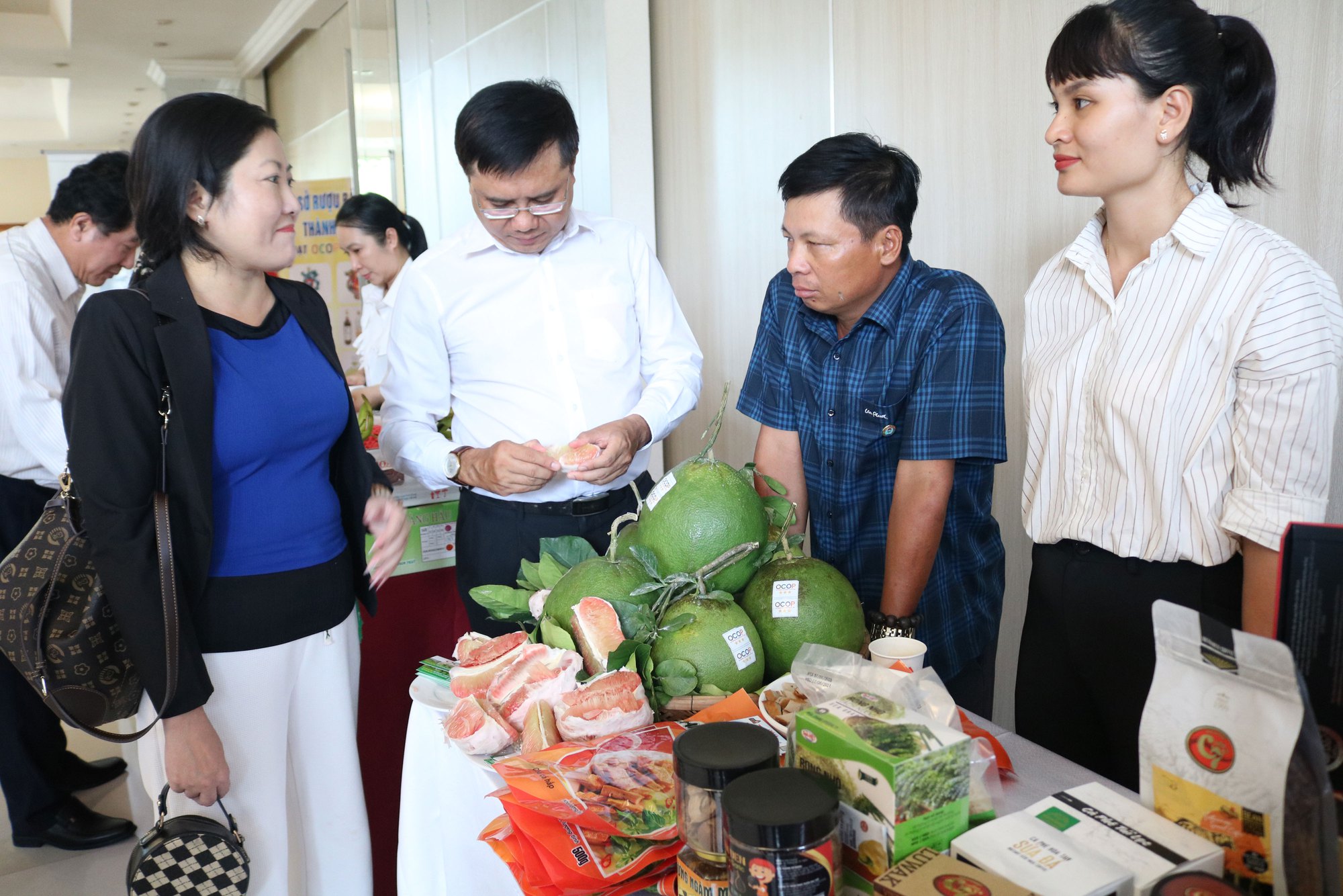 Đưa hàng OCOP đến gần người tiêu dùng