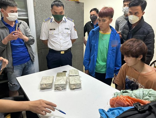 Ph&aacute; đường d&acirc;y ma t&uacute;y li&ecirc;n tỉnh, thu 9 b&aacute;nh heroin - Ảnh 3.