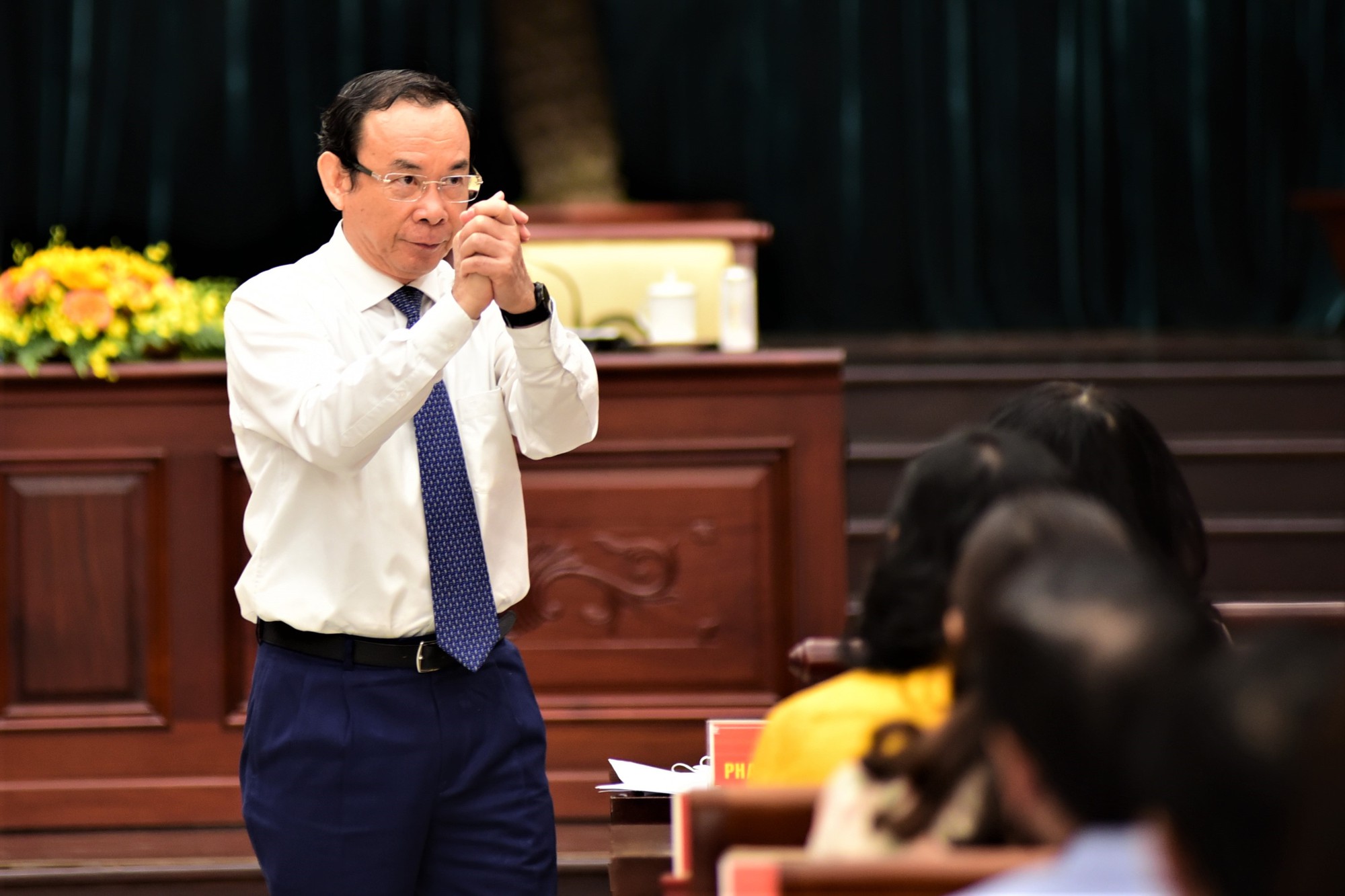 HĐND TP HCM đang họp, bàn nhiều vấn đề quan trọng - Ảnh 1.