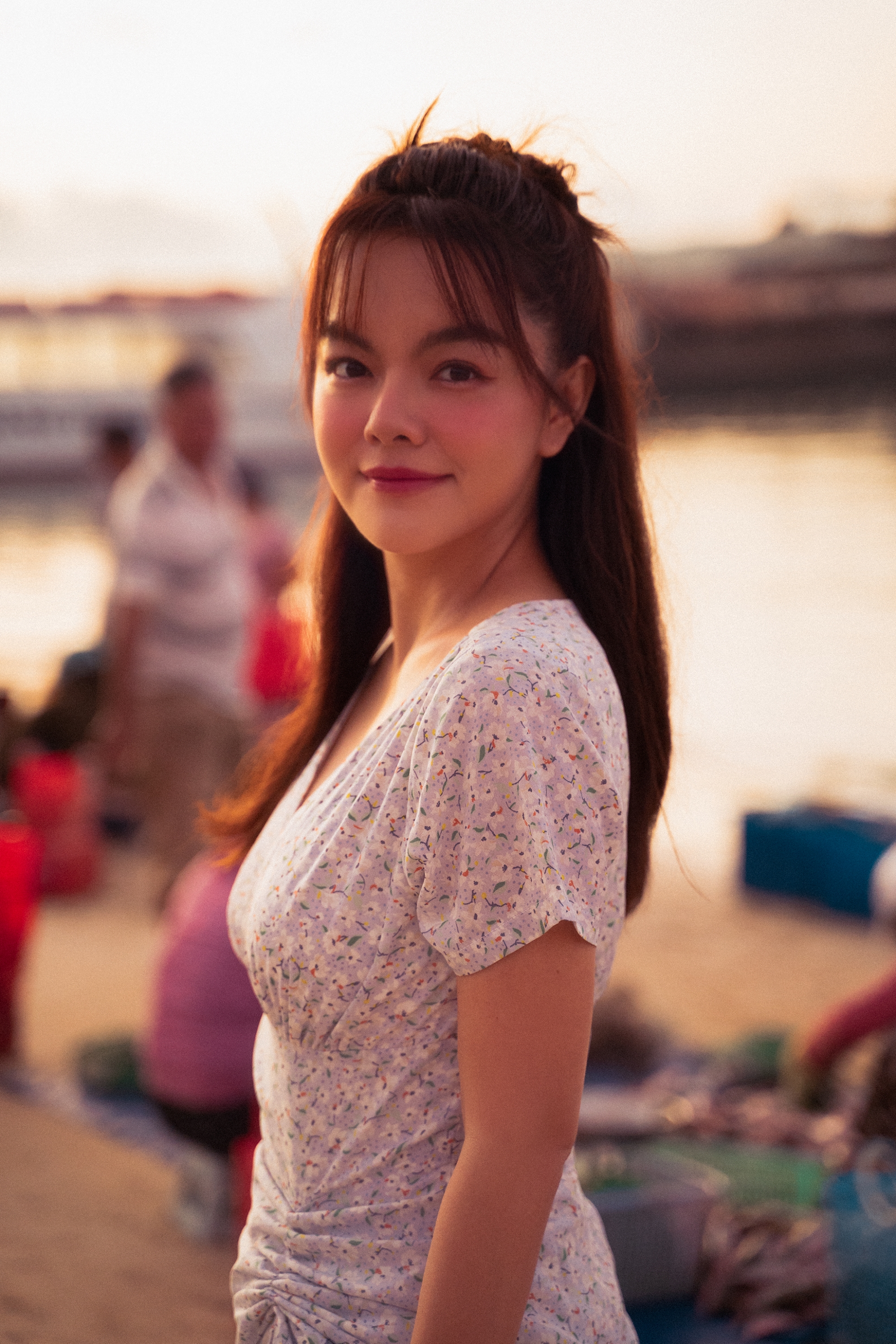 &Acirc;m nhạc Phạm Quỳnh Anh kh&ocirc;ng c&ograve;n buồn b&atilde;, kh&ocirc;ng lối tho&aacute;t - Ảnh 3.