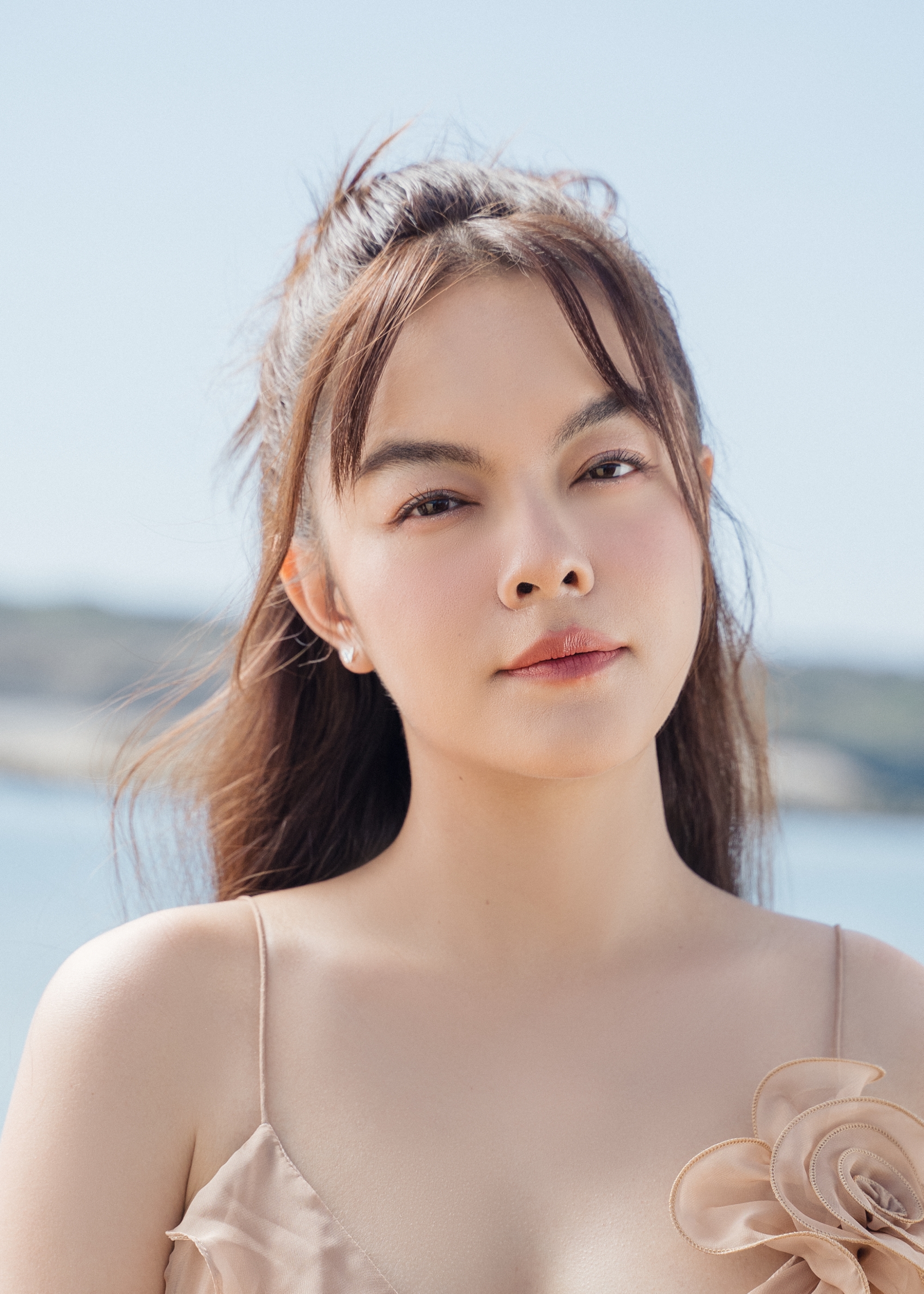 &Acirc;m nhạc Phạm Quỳnh Anh kh&ocirc;ng c&ograve;n buồn b&atilde;, kh&ocirc;ng lối tho&aacute;t - Ảnh 4.