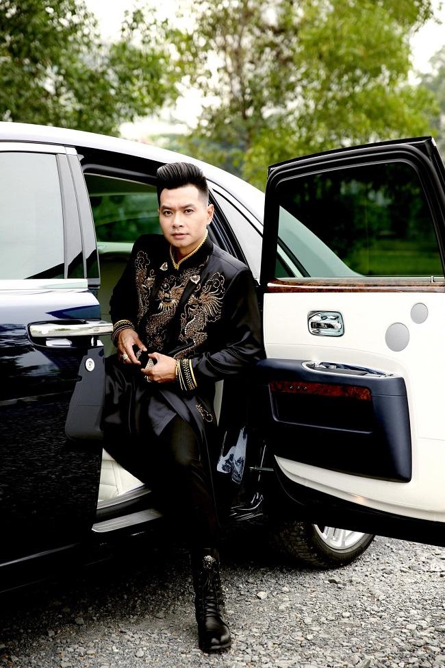 Ca sĩ Địa Hải l&agrave;m gi&aacute;m khảo cuộc thi h&aacute;t Dạ Kh&uacute;c Xưa v&agrave; Nay - Ảnh 2.
