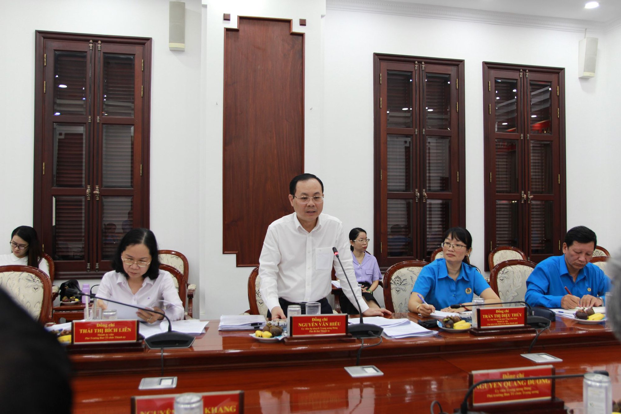 LĐLĐ TP HCM muốn tăng 77 bi&ecirc;n chế - Ảnh 1.