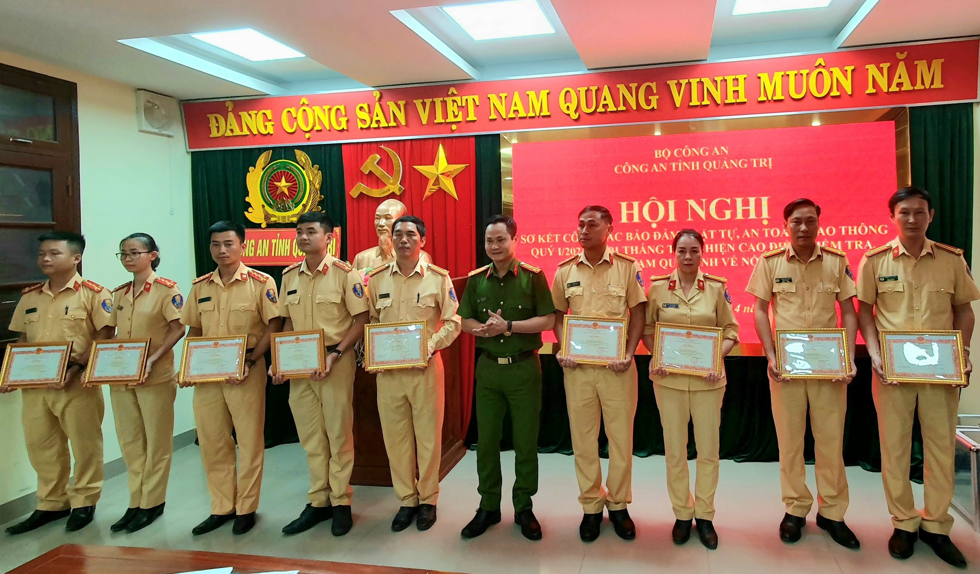 Gần 1.000 người bị xử lý vì vi phạm nồng độ cồn