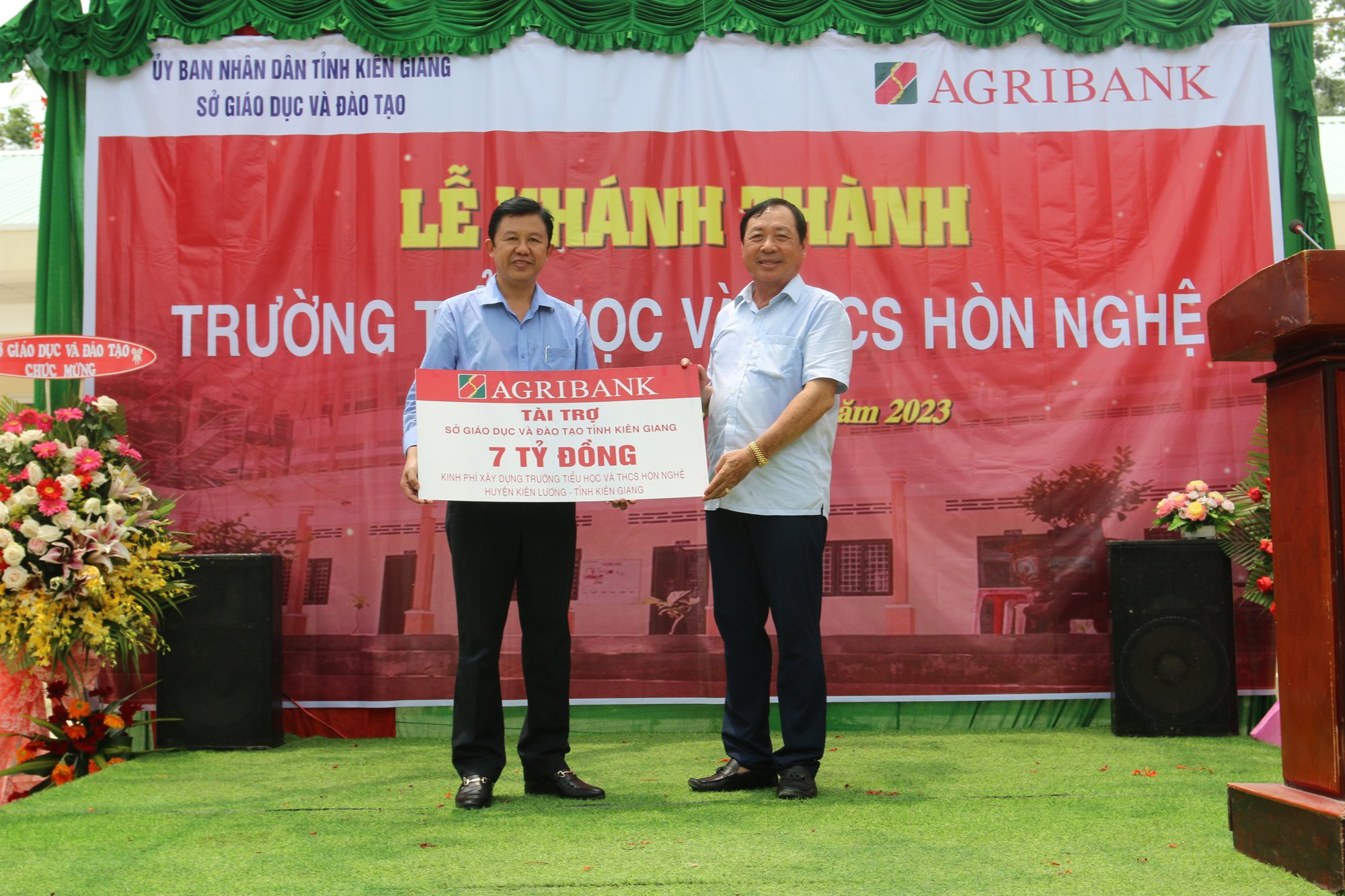 Agribank tài trợ 12 tỉ đồng xây dựng 2 ngôi trường ở Kiên Giang