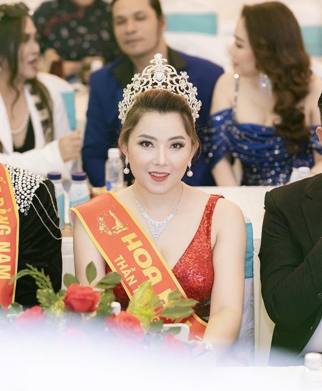 Lộ diện gi&aacute;m khảo Thần tượng Doanh nh&acirc;n m&ugrave;a thứ 3 - Ảnh 2.