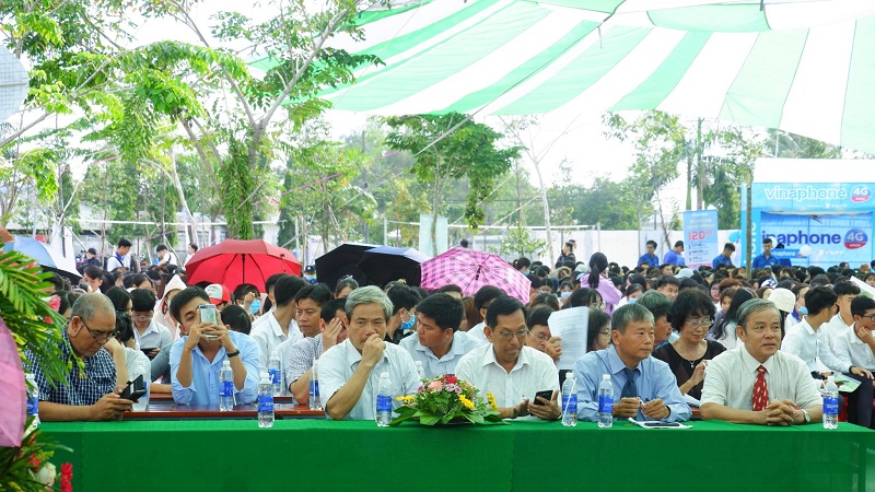 Doanh nh&acirc;n gi&agrave;u l&ograve;ng nh&acirc;n &aacute;i - Ảnh 2.