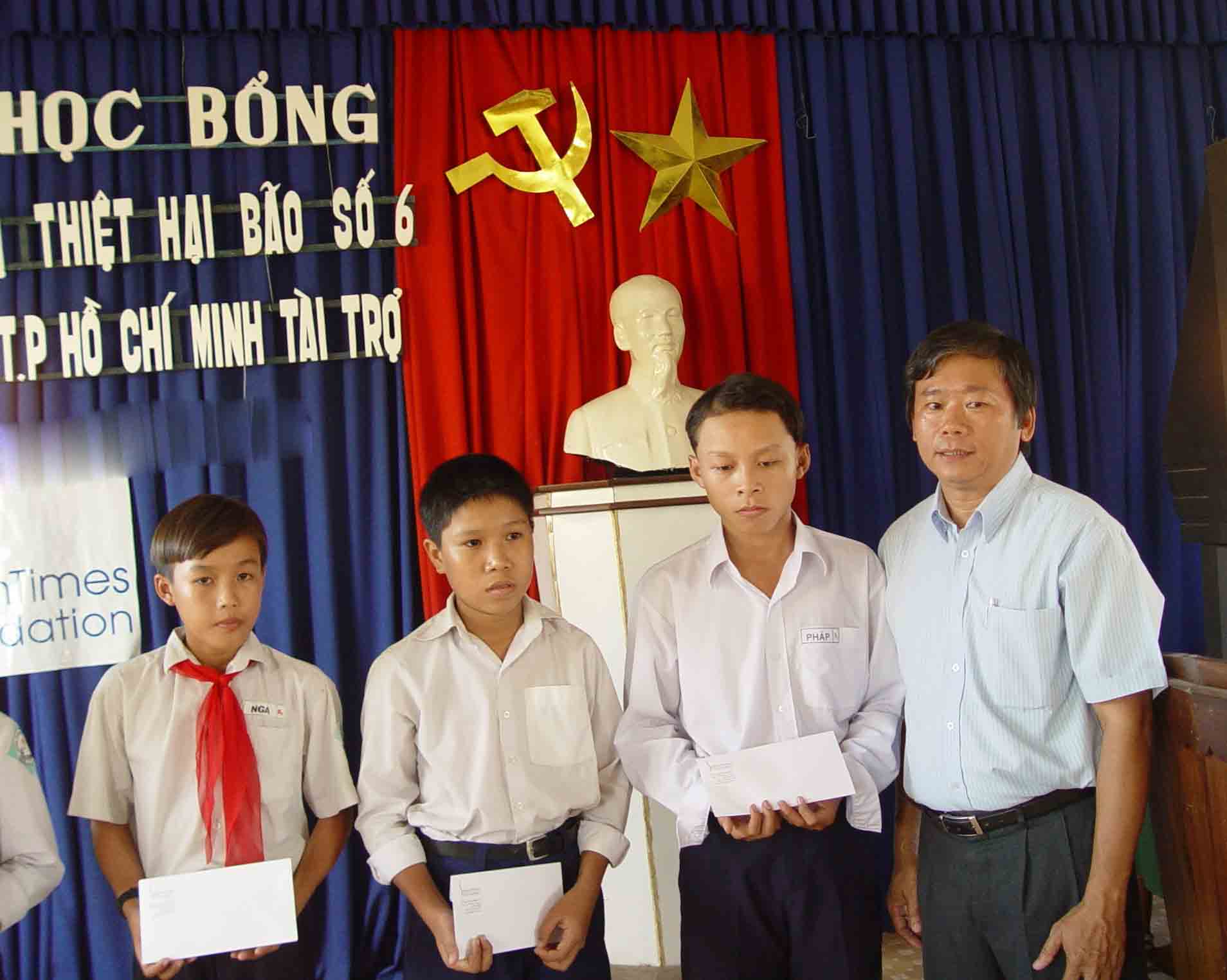 Doanh nh&acirc;n gi&agrave;u l&ograve;ng nh&acirc;n &aacute;i - Ảnh 3.