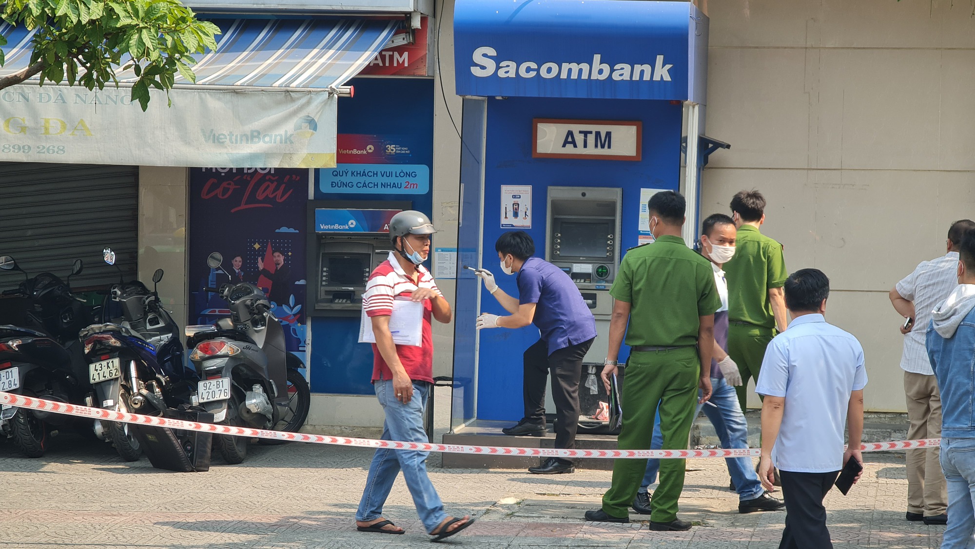 Vụ cướp ng&acirc;n h&agrave;ng ở Đ&agrave; Nẵng: C&ocirc;ng an thu thập nhiều manh mối quan trọng - Ảnh 5.