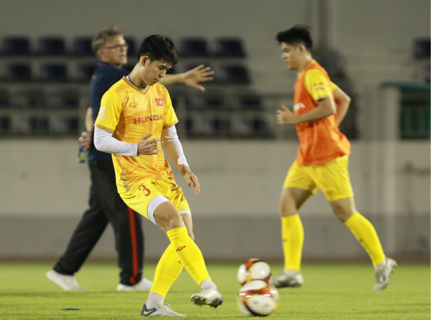 Trung vệ tuyển U22 Việt Nam không "ngán" U22 Thái Lan