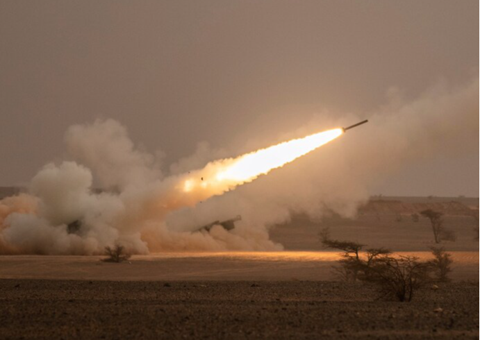 Mỹ viện trợ Ukraine, tăng uy lực cho "hỏa thần" HIMARS