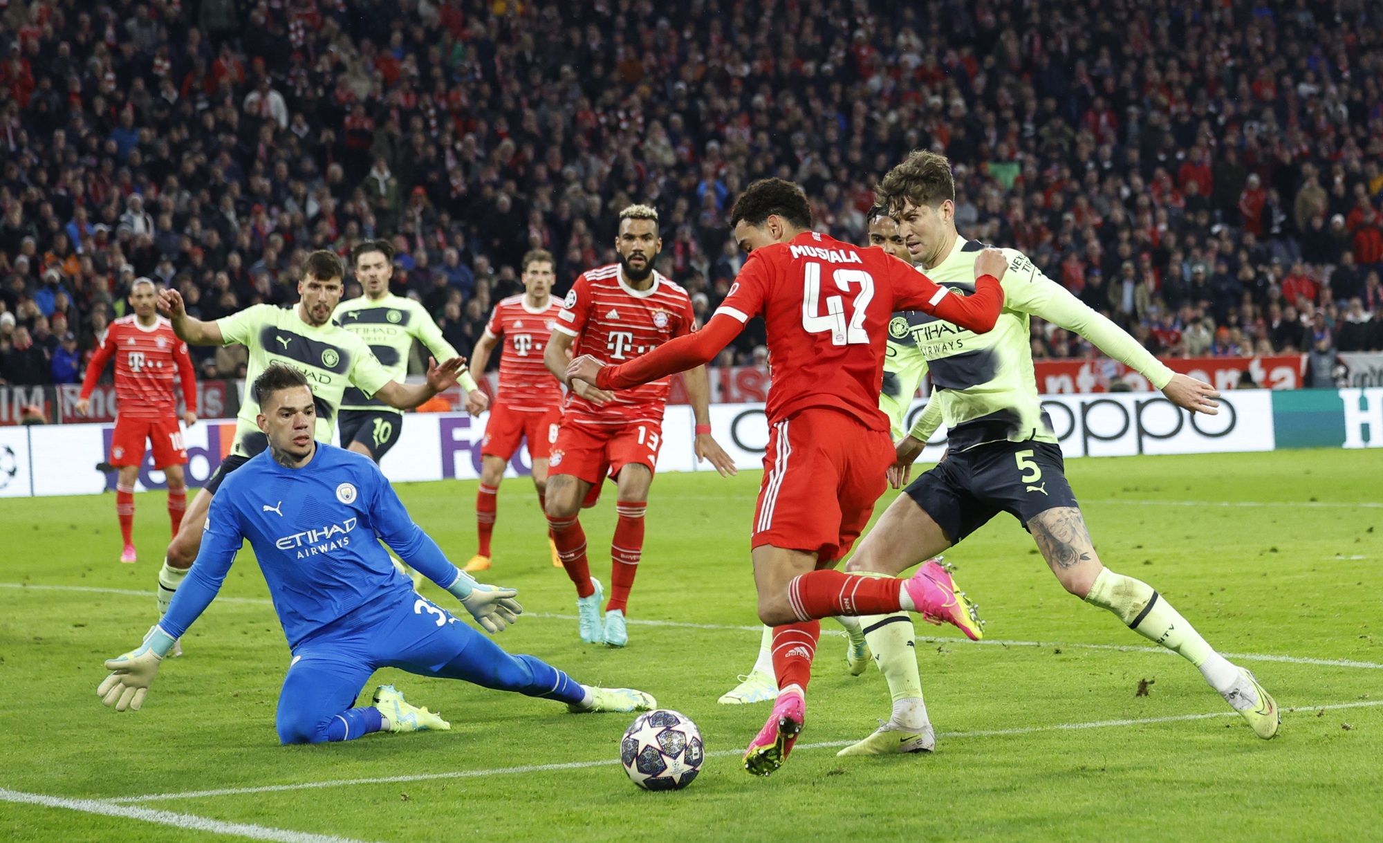 Loại Bayern Munich, Man City tự tin mơ cú ăn ba - Ảnh 1.