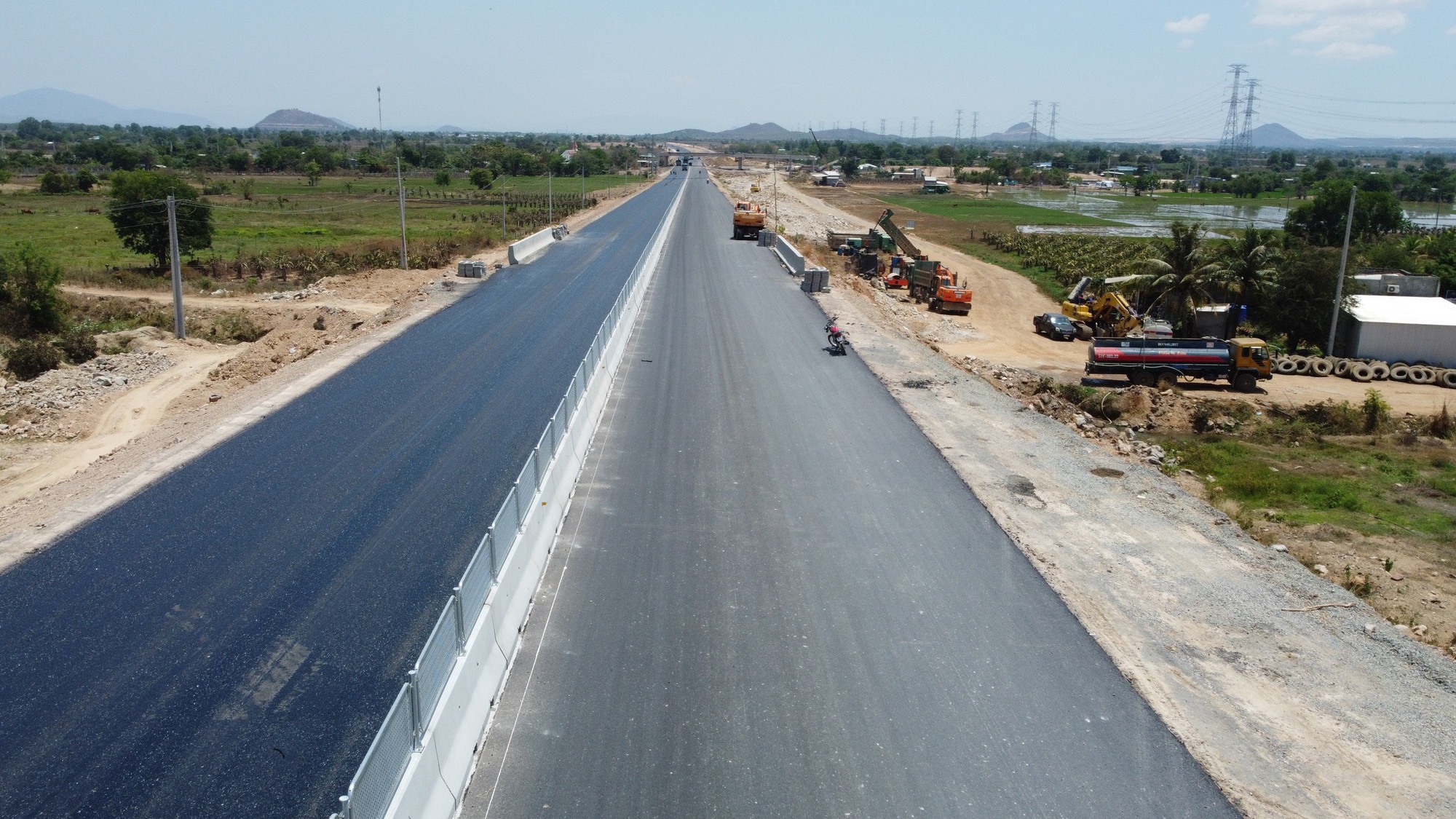 Cao tốc kết nối TP HCM với Phan Thiết dự kiến khánh thành dịp lễ 30-4