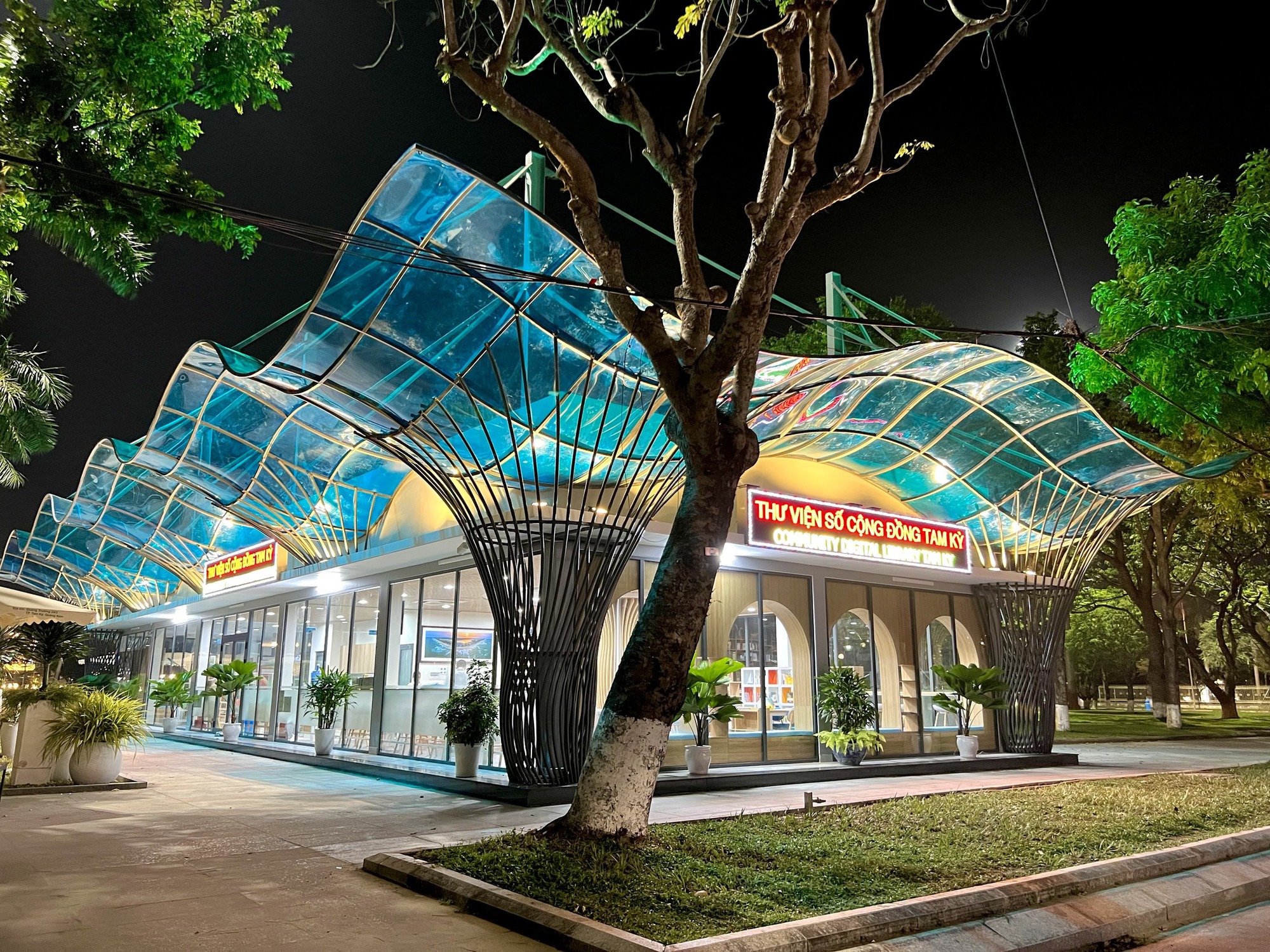 Ngắm thư viện số cộng đồng đầu ti&ecirc;n của cả nước ở Quảng Nam - Ảnh 4.
