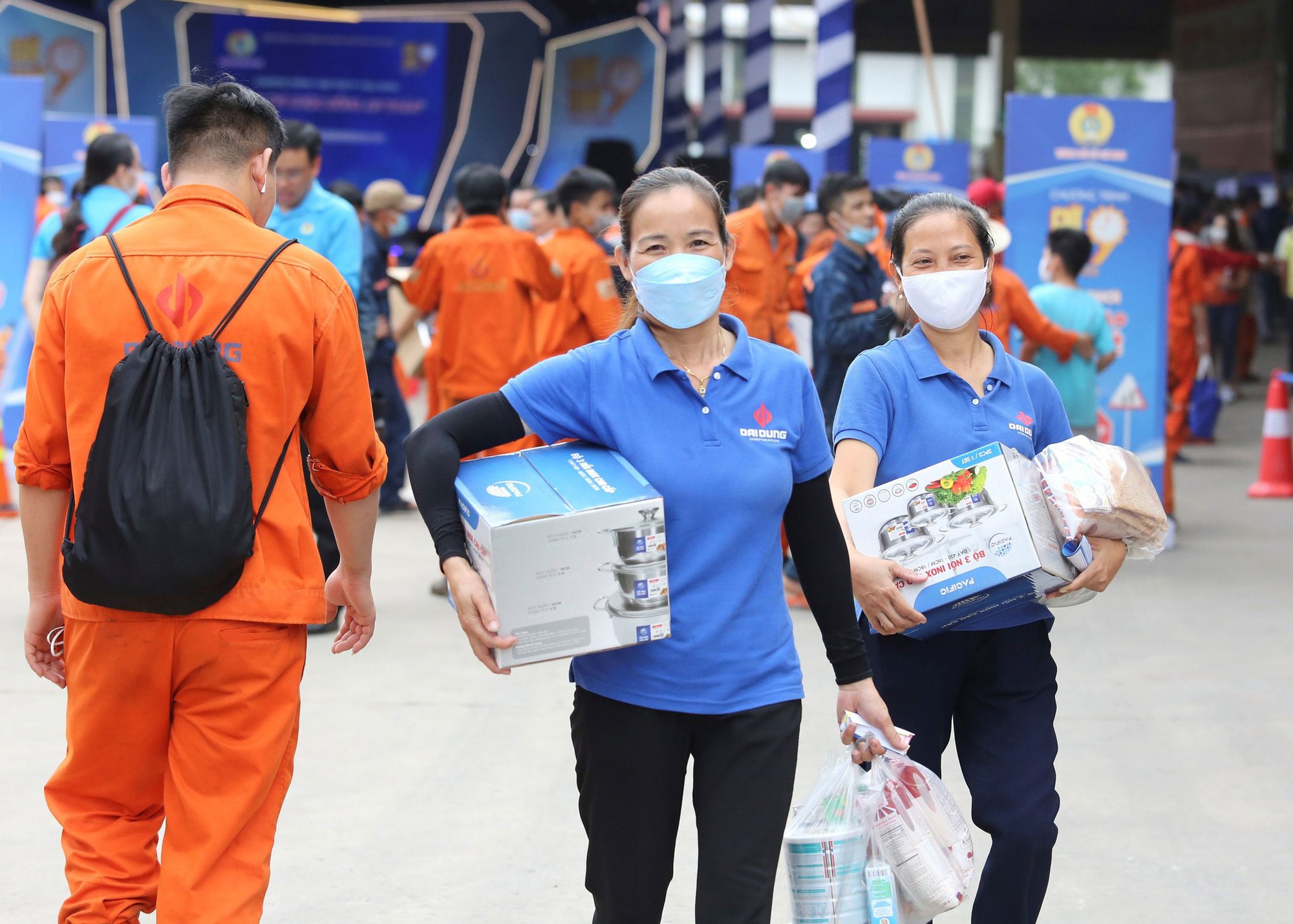Chăm sóc đời sống vật chất, tinh thần cho đoàn viên