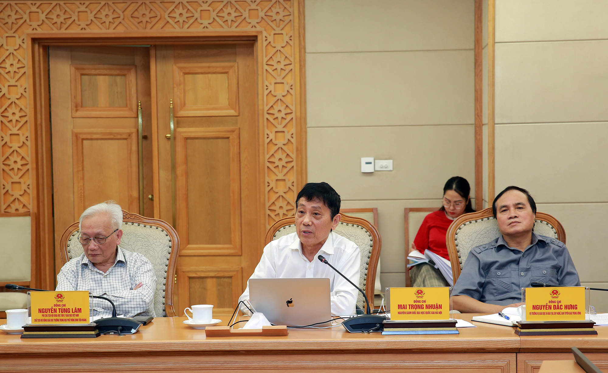 Ph&oacute; Thủ tướng: Chiến lược ph&aacute;t triển gi&aacute;o dục tr&aacute;nh tiếp cận thiếu tổng thể, tạo chia cắt - Ảnh 2.