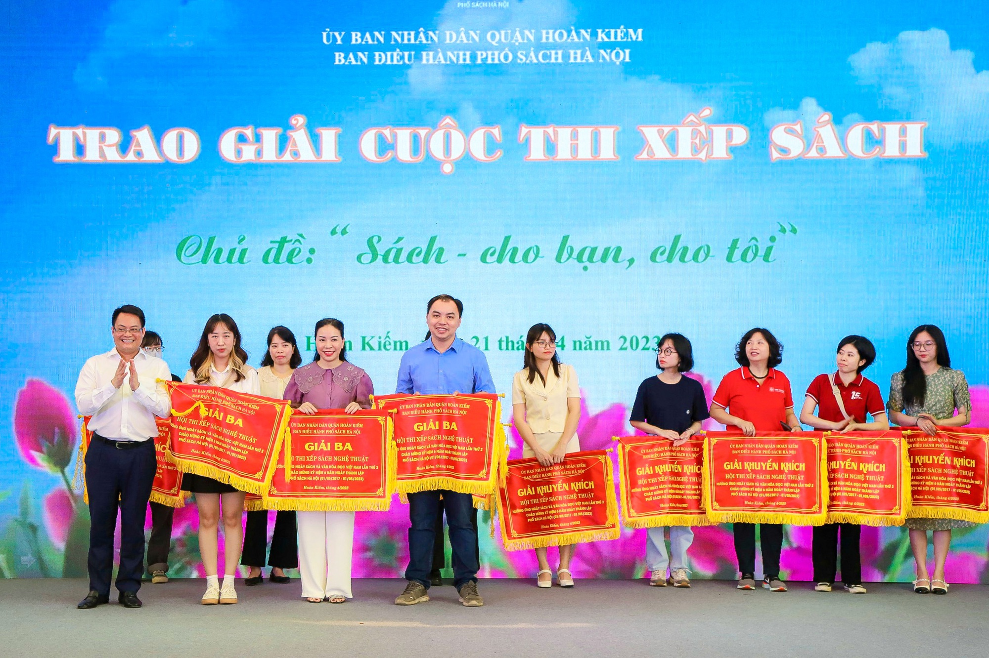 H&agrave; Nội khai mạc sự kiện &ldquo;S&aacute;ch cho bạn, cho t&ocirc;i&rdquo; - Ảnh 8.
