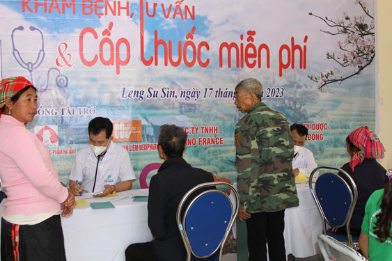 Leng Su Sìn mùa hoa ban nở - Ảnh 4.