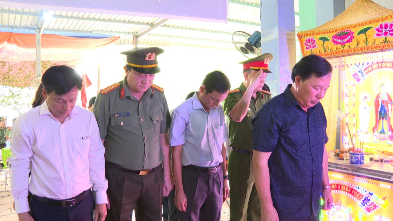 Công an tỉnh Long An lên tiếng về việc thiếu tá CSGT và 2 người bị tông chết