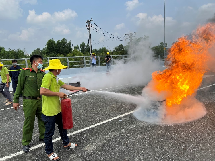 VWS-LA tập huấn PCCC và ứng cứu sự cố khi cháy rừng - Ảnh 2.