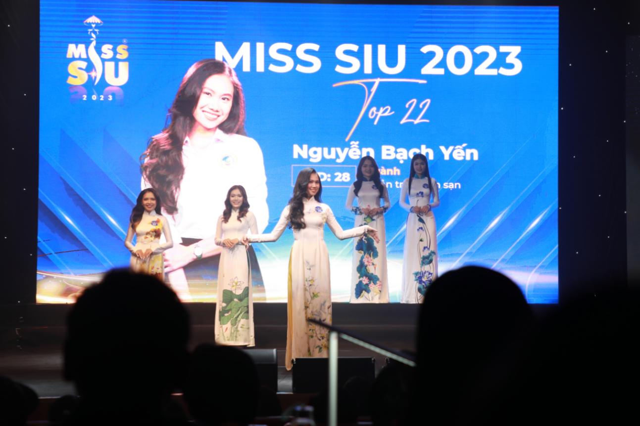 Cuộc thi Miss SIU 2023 đ&atilde; chọn được 15 th&iacute; sinh c&oacute; mặt trong đ&ecirc;m chung kết xếp hạng - Ảnh 1.