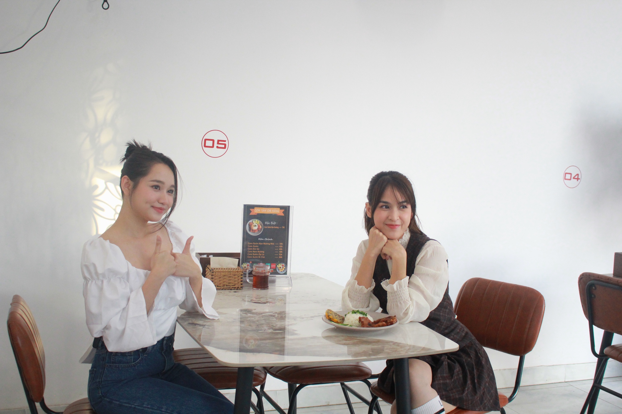 Trúc Anh "Mắt biếc" tạm dừng phim ảnh, khởi nghiệp cơm tấm