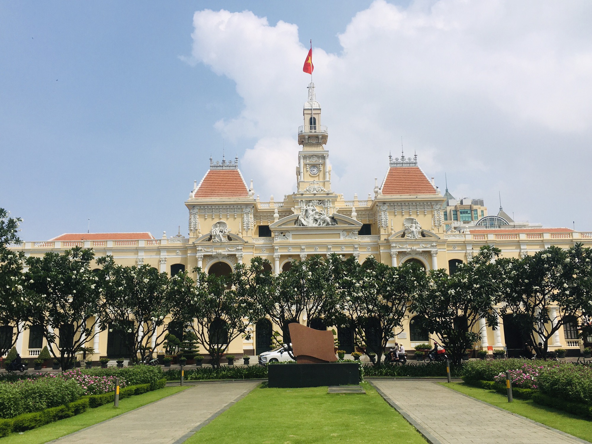 Không thu phí tham quan di tích kiến trúc nghệ thuật trụ sở HĐND và UBND TP HCM dịp lễ 30-4