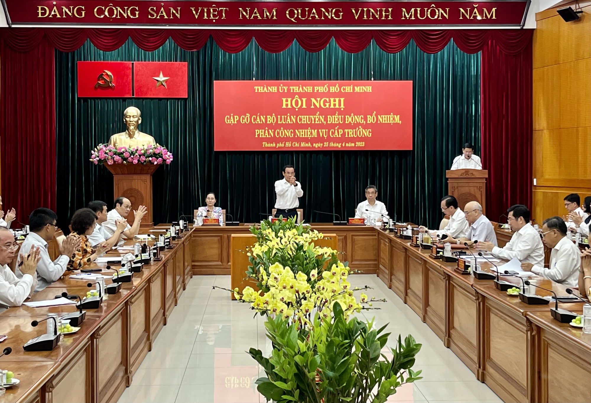 Bí thư Nguyễn Văn Nên gặp gỡ cán bộ được luân chuyển, điều động
