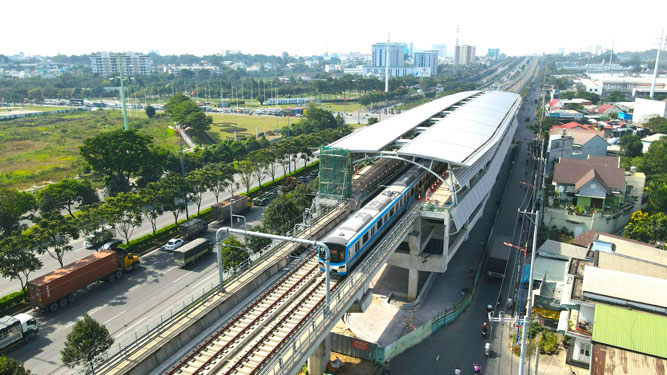 Điểm sáng từ các công trình trọng điểm (*): Vững những bước đi về đích của metro số 1