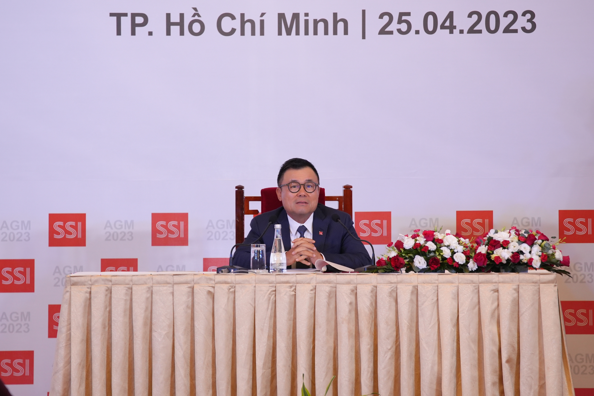 Chủ tịch SSI Nguyễn Duy Hưng: Đừng coi thị trường chứng khoán như canh bạc !