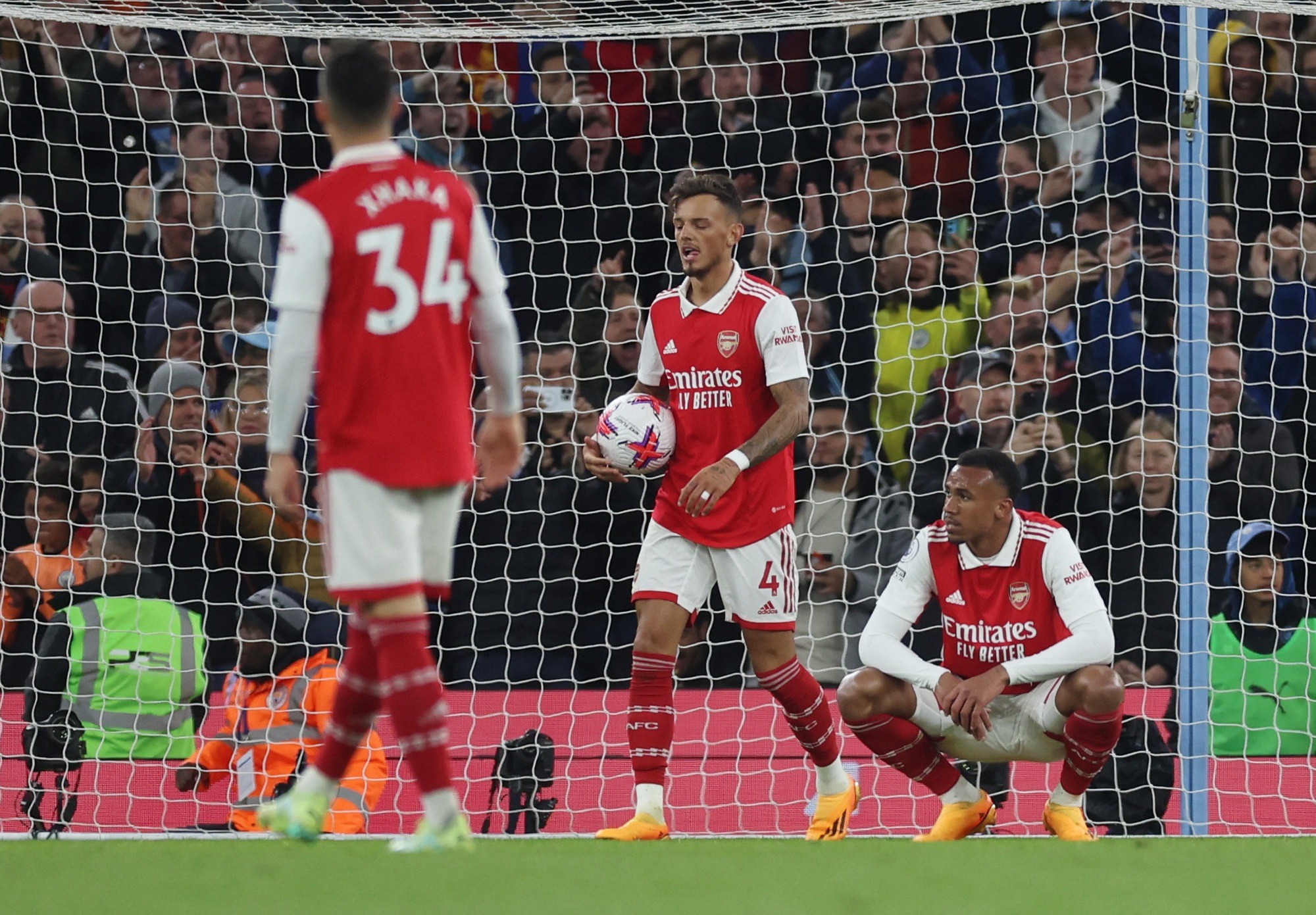 Thua chung kết sớm với Man City 1-4, Arsenal mong manh giấc mơ vô địch - Ảnh 4.
