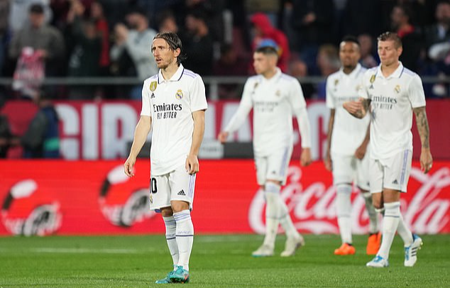 Thảm bại 2-4 trước Girona, Real Madrid hết mơ v&ocirc; địch La Liga - Ảnh 6.