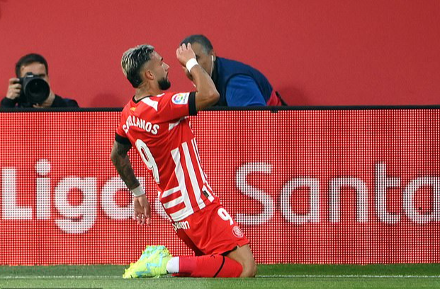 Thảm bại 2-4 trước Girona, Real Madrid hết mơ v&ocirc; địch La Liga - Ảnh 1.