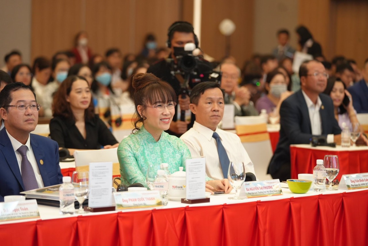 HDBank h&eacute; lộ sẽ nhận chuyển giao bắt buộc một ng&acirc;n h&agrave;ng kh&aacute;c - Ảnh 2.