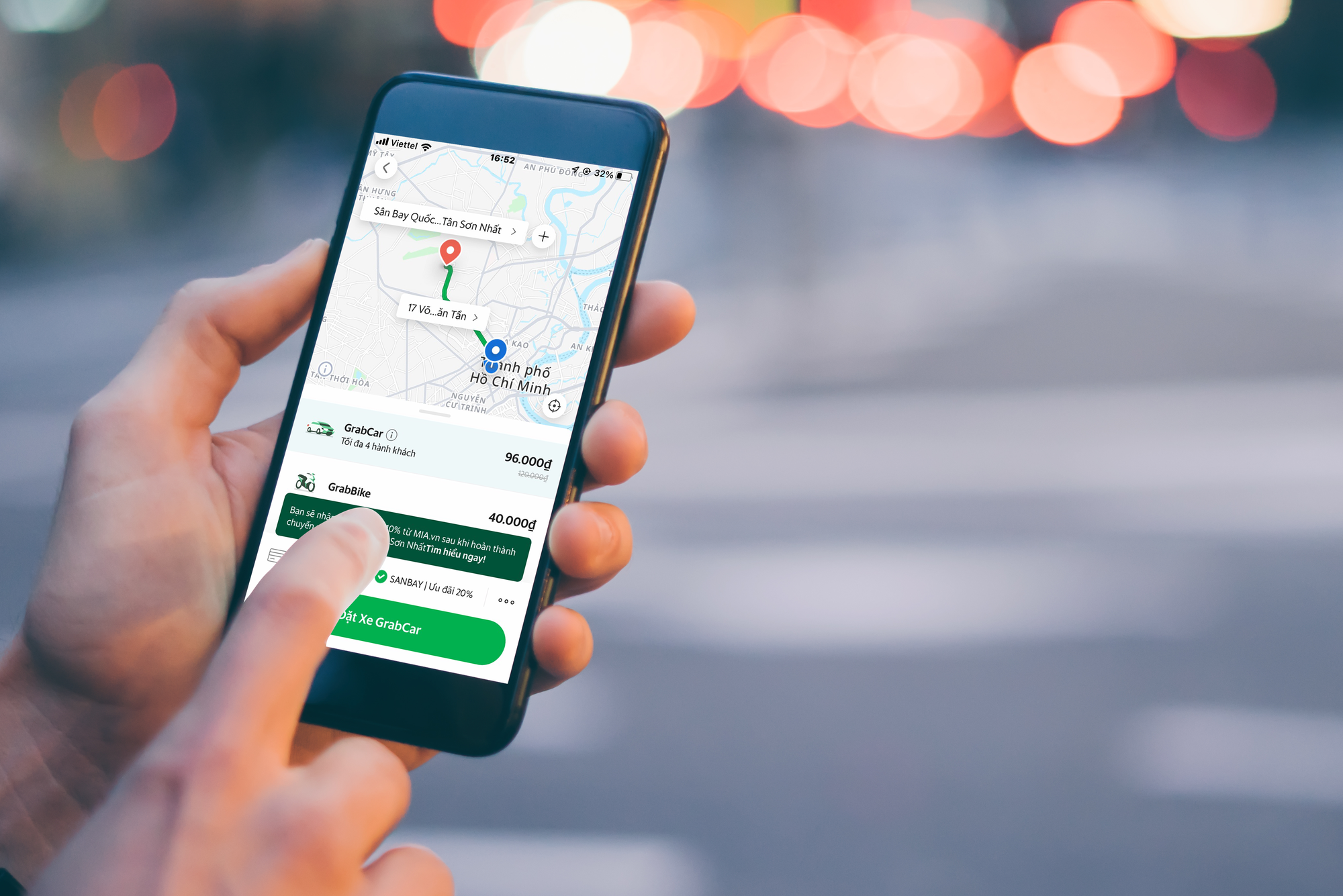 Grab tung loạt ưu đãi cùng người dùng đón lễ 30-4 - Ảnh 1.