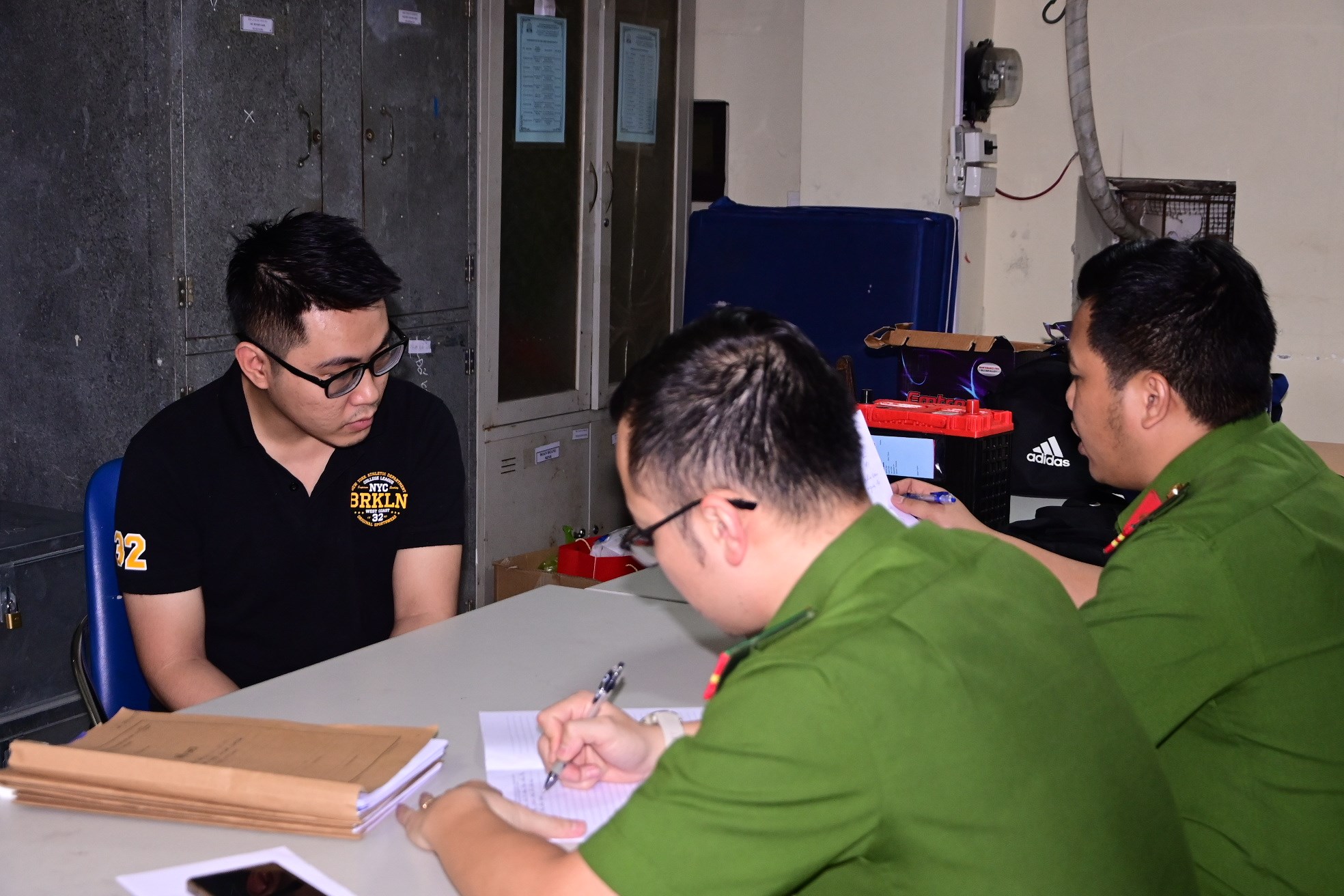 Nghi phạm phá hàng loạt cửa kính ôtô, trộm tài sản vào ban đêm sa lưới