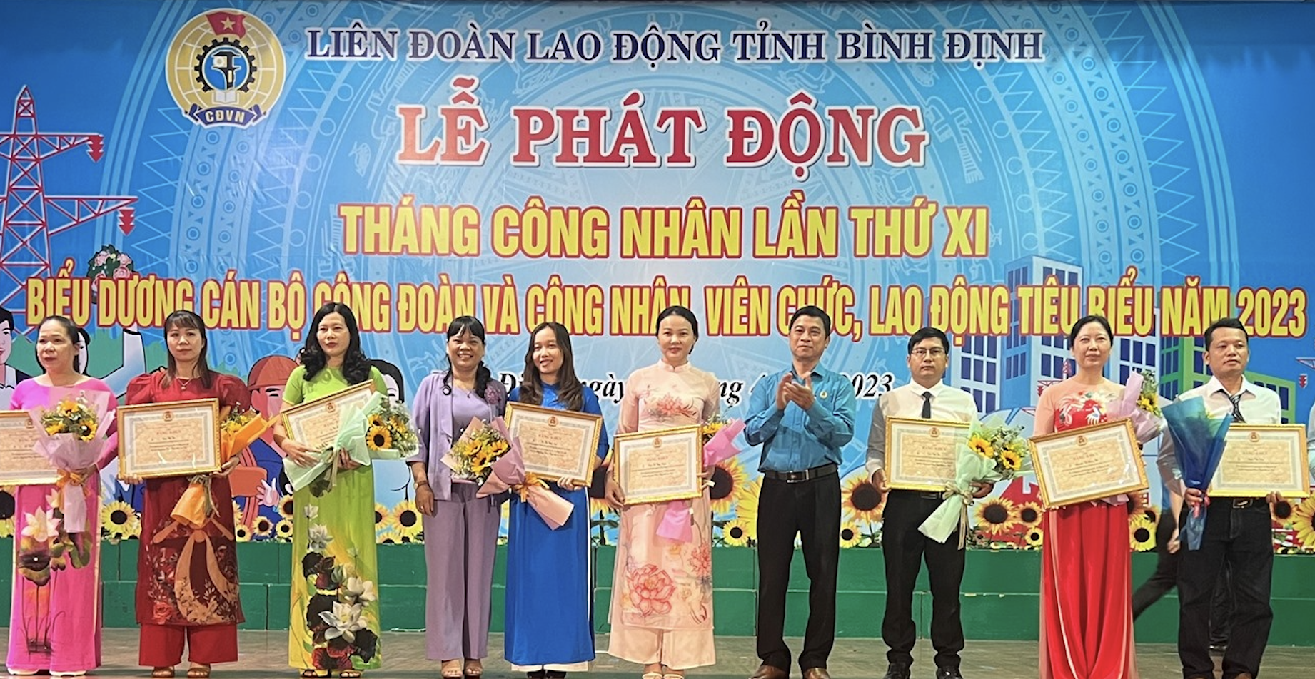 Ấm áp lễ phát động Tháng Công nhân tại Bình Định