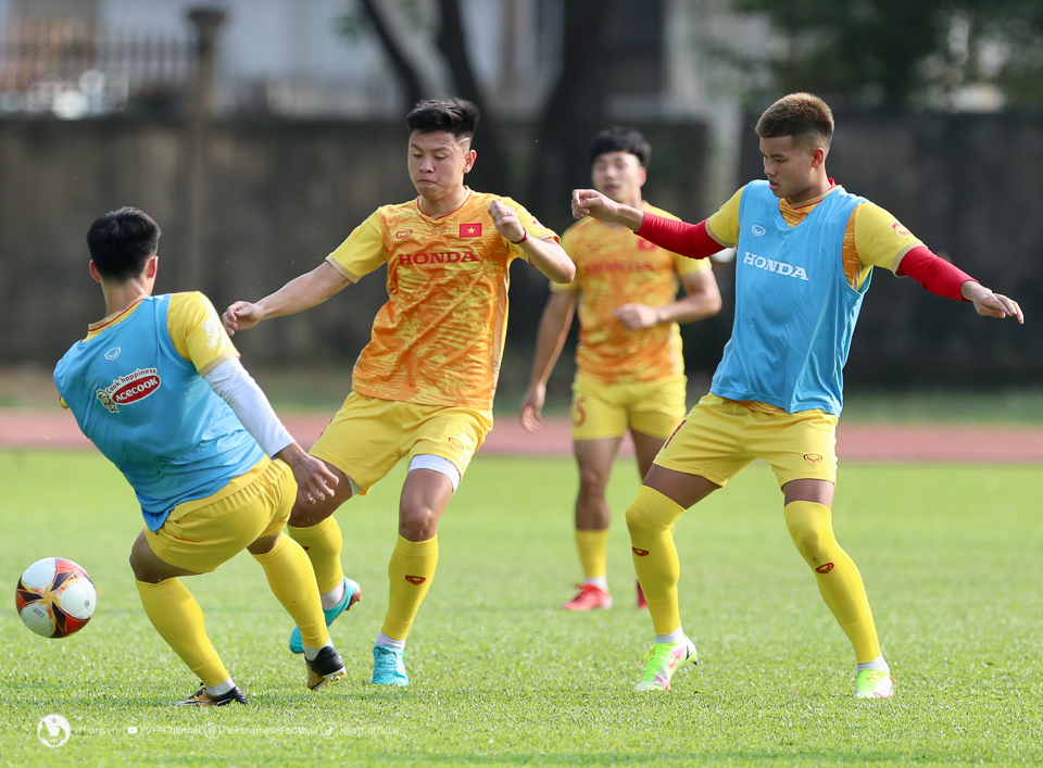 HLV Troussier gút danh sách U22 Việt Nam dự SEA Games 32 - Ảnh 2.