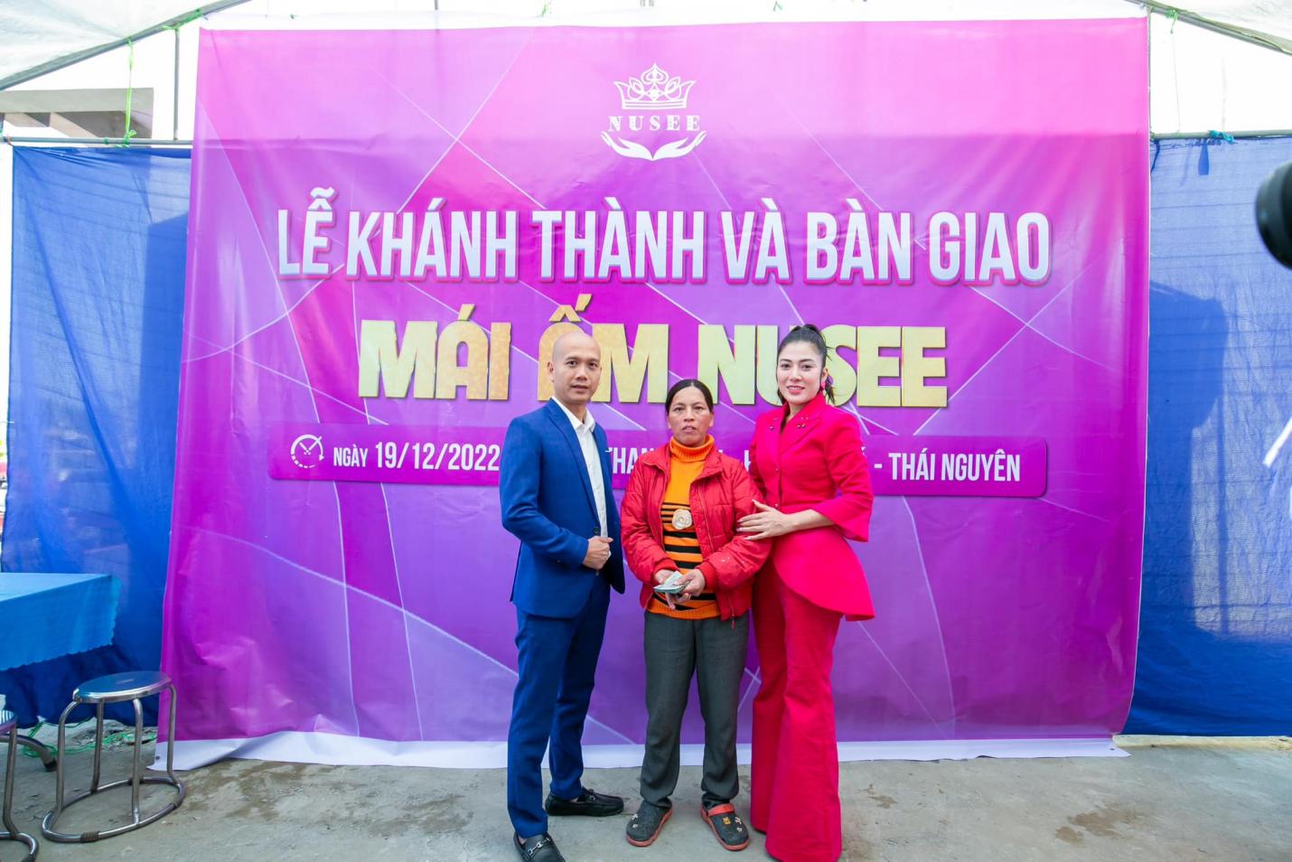 Vợ chồng CEO thương hiệu Nusee d&ugrave;ng cả thanh xu&acirc;n l&agrave;m thiện nguyện - Ảnh 4.
