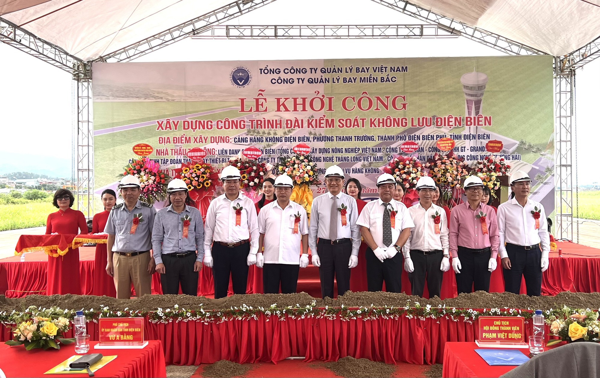 Khởi c&ocirc;ng nh&agrave; ga, đ&agrave;i kh&ocirc;ng lưu s&acirc;n bay Điện Bi&ecirc;n - Ảnh 2.
