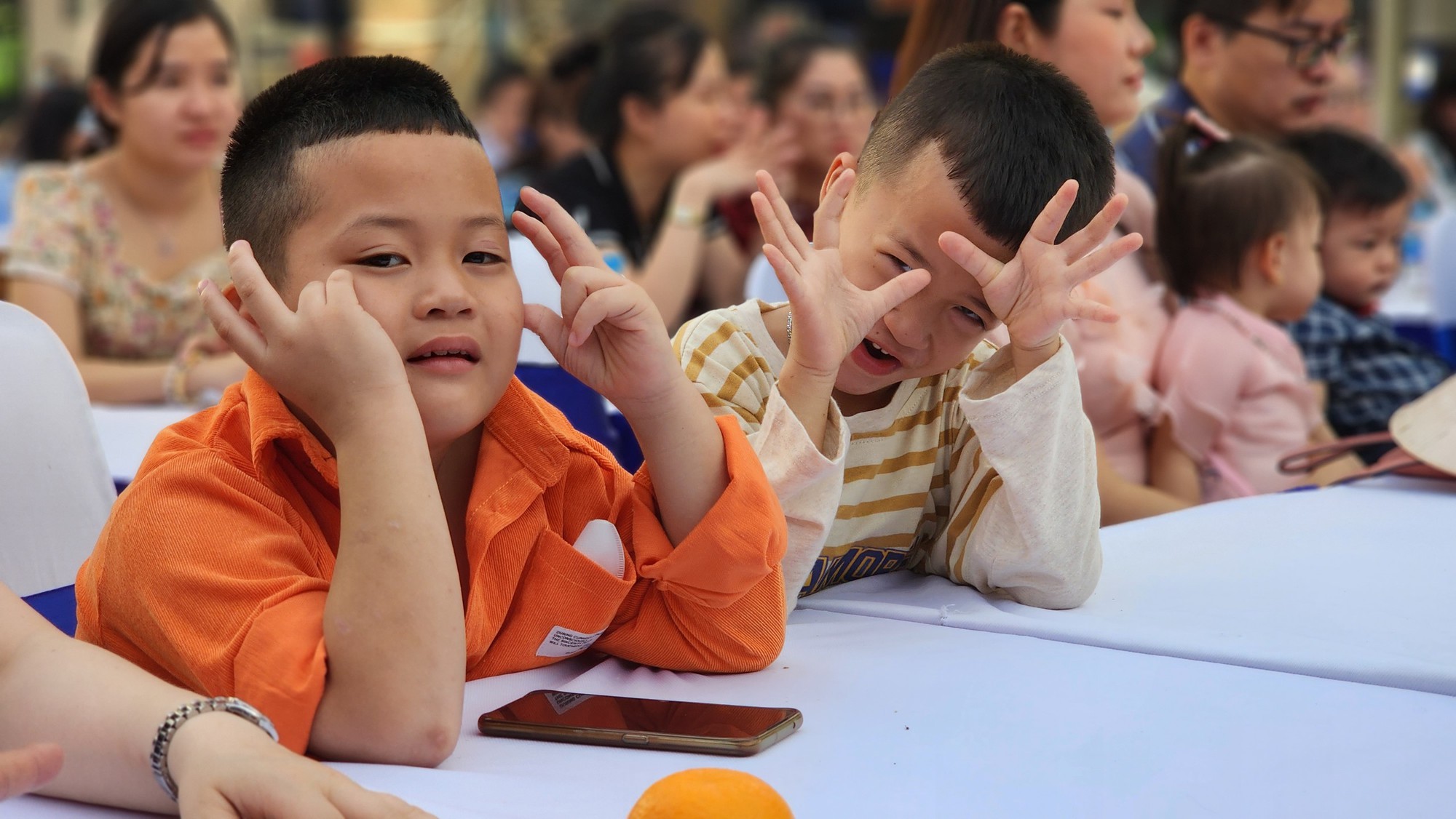 Cuộc gặp gỡ x&uacute;c động của c&aacute;c trường hợp thụ tinh ống nghiệm với y, b&aacute;c sĩ - Ảnh 4.