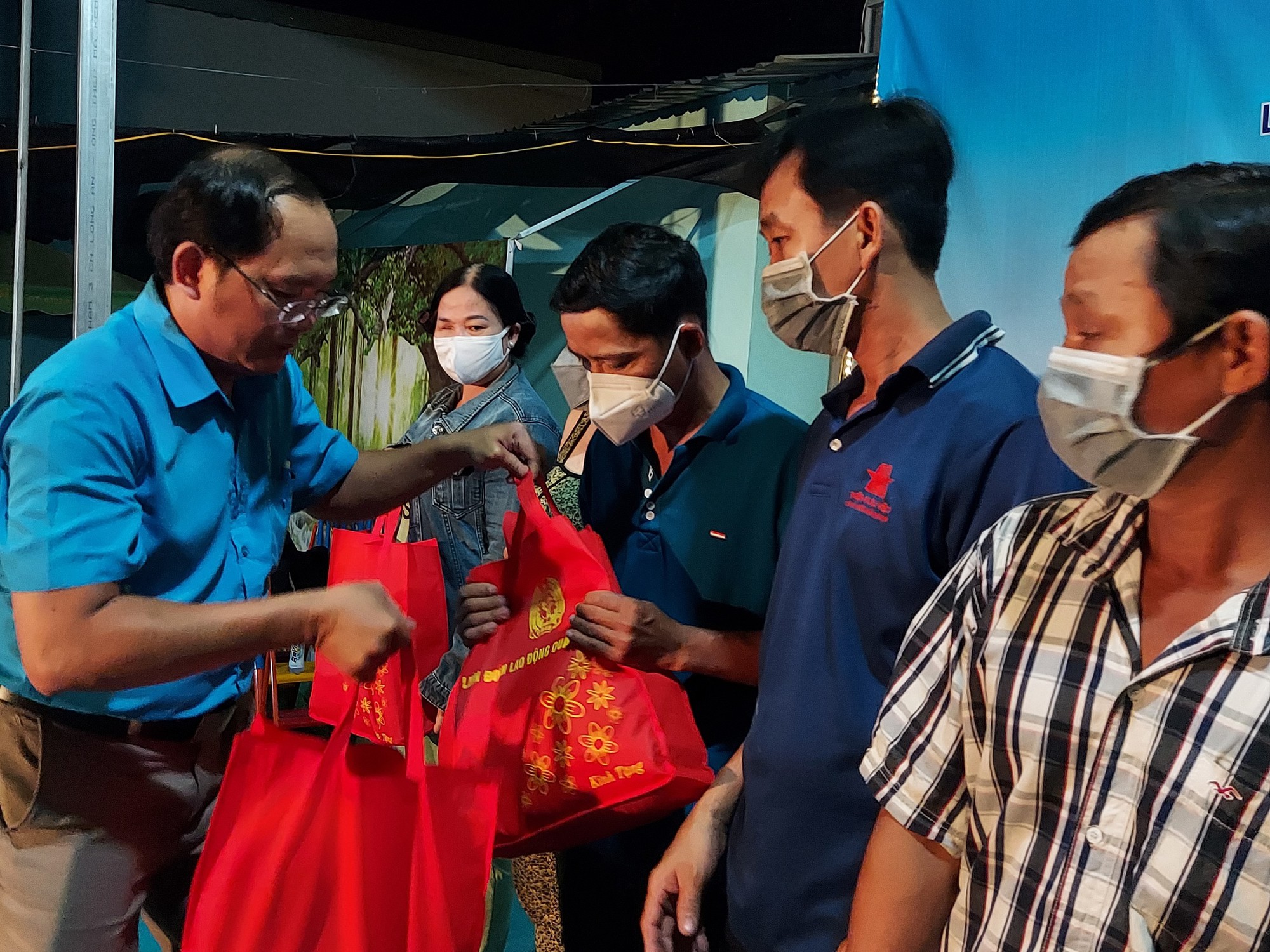 Ra mắt không gian văn hóa Hồ Chí Minh tại doanh nghiệp - Ảnh 3.